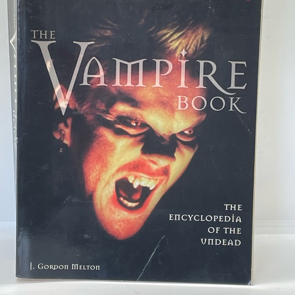 Vampire Encyclopedia Book Melton Halloween - Picture 1 of 14